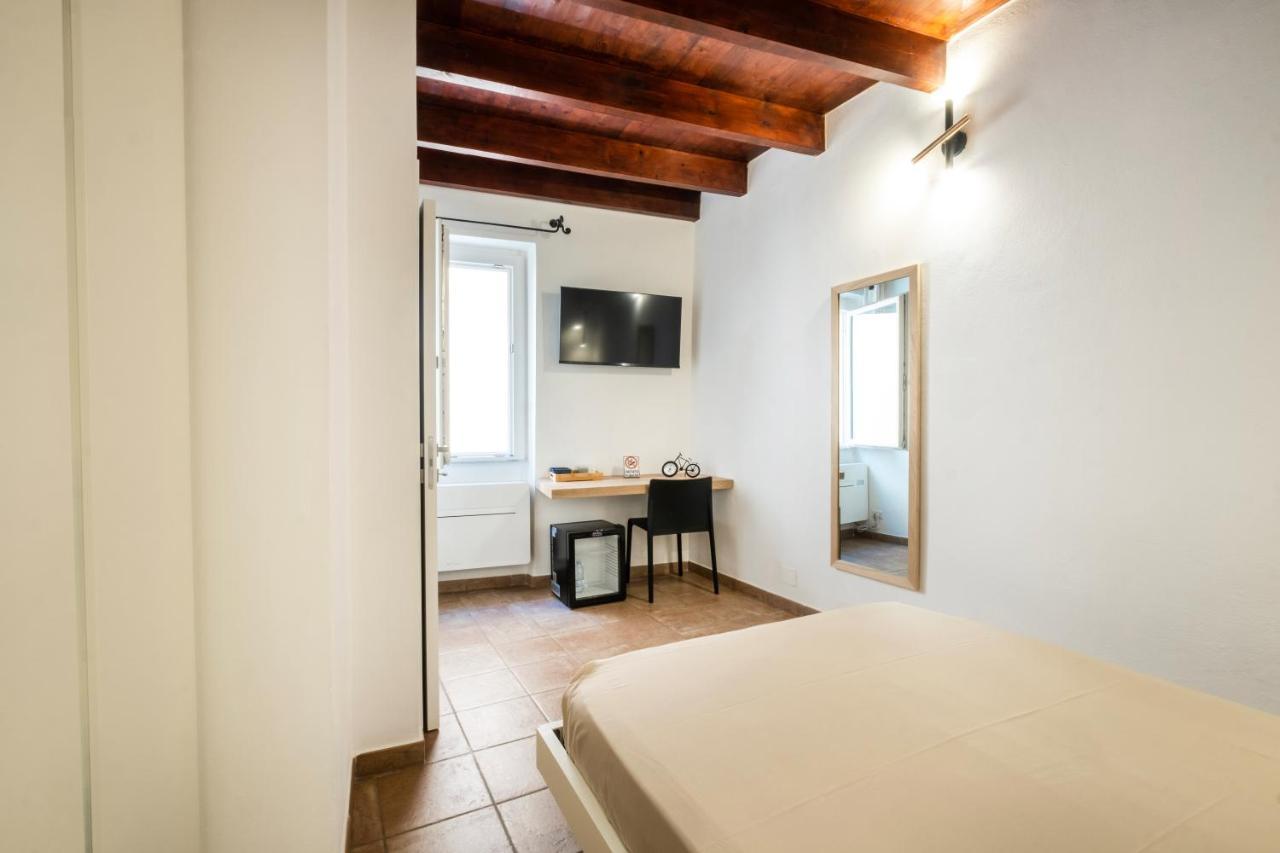 Avenida 12 Hotel Алгеро Екстериор снимка