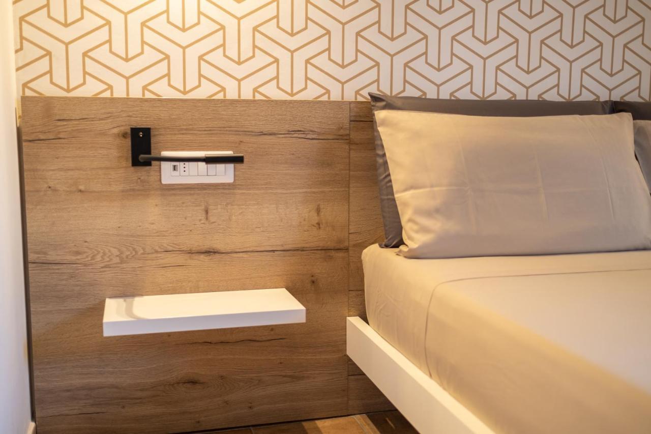 Avenida 12 Hotel Алгеро Екстериор снимка