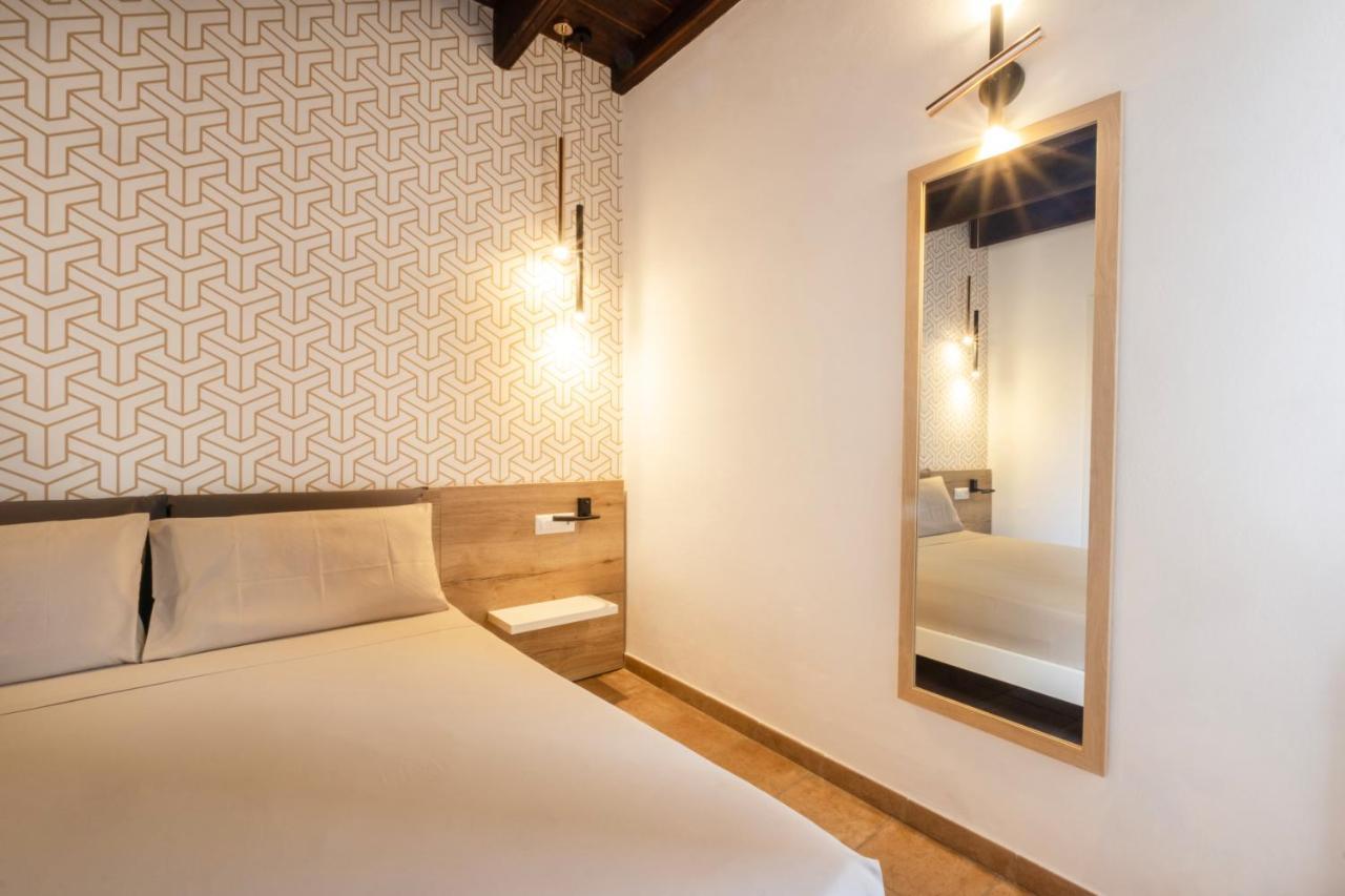 Avenida 12 Hotel Алгеро Екстериор снимка