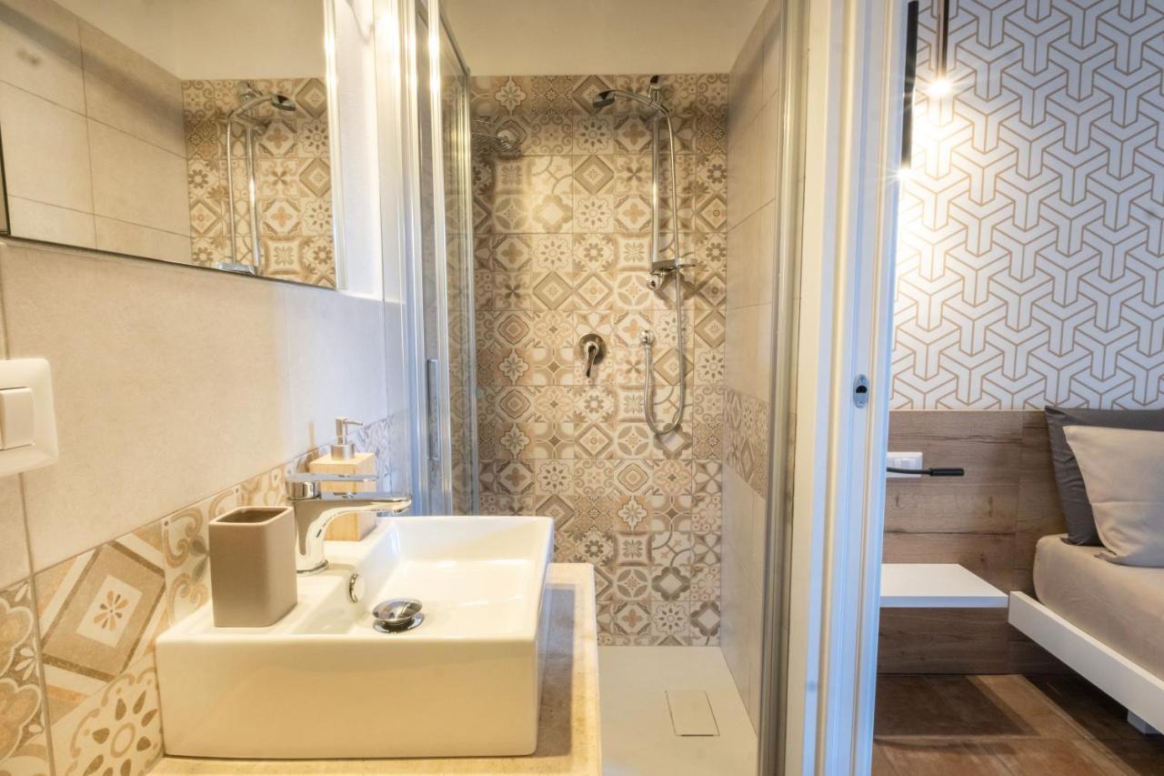 Avenida 12 Hotel Алгеро Екстериор снимка